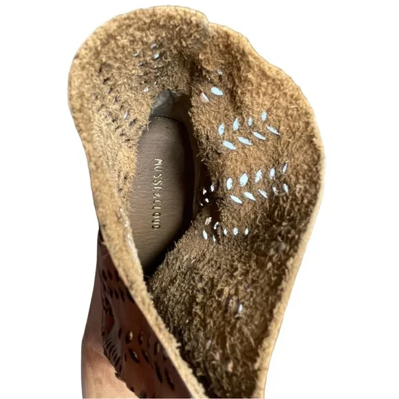 Musse & Cloud Ankle Bootie Suede Laser Cut Anthropology Sz 10 - Picture 5 of 10